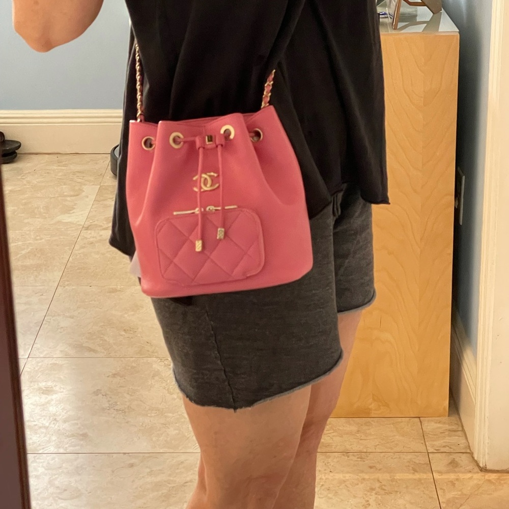 NEW 21B Chanel Bucket Bag Pink Crossbody Caviar - Picture 14 of 15